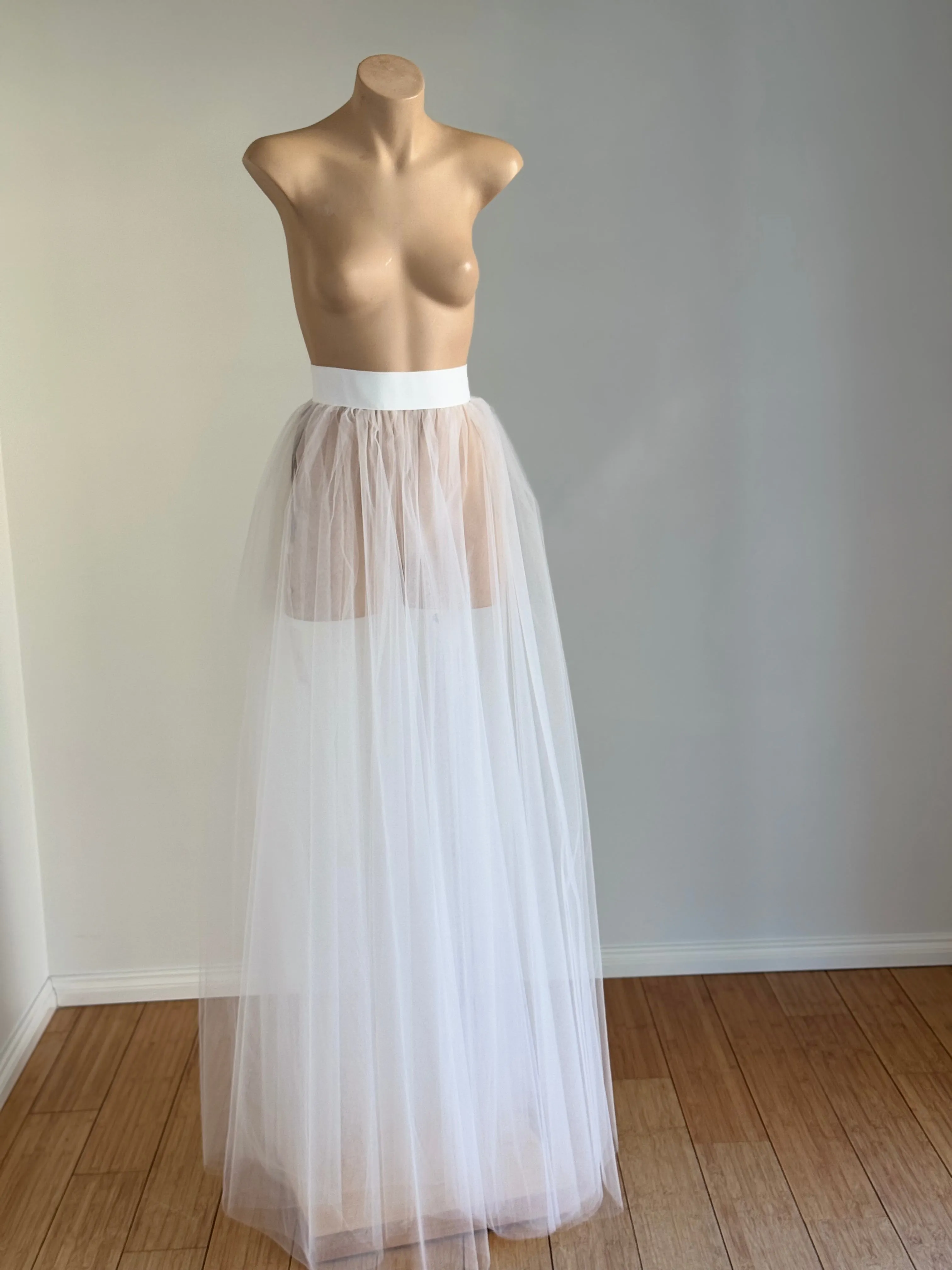 Lana Tulle Overskirt