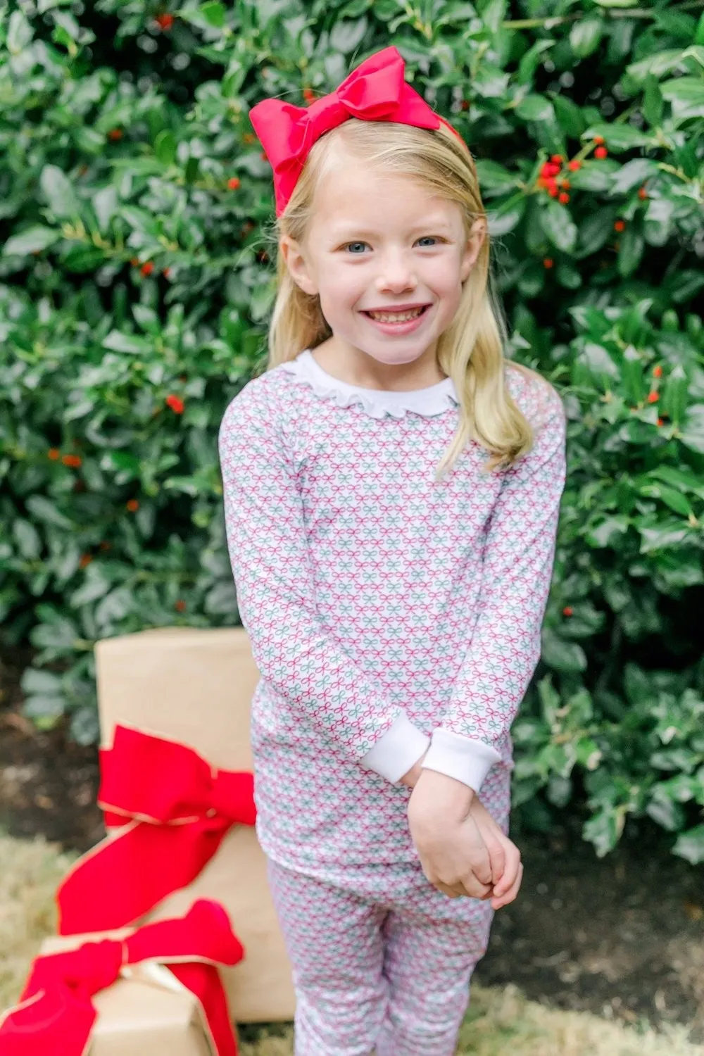 Lila & Hayes Girls Ava Pajamas Set - Red & Green Christmas Bows