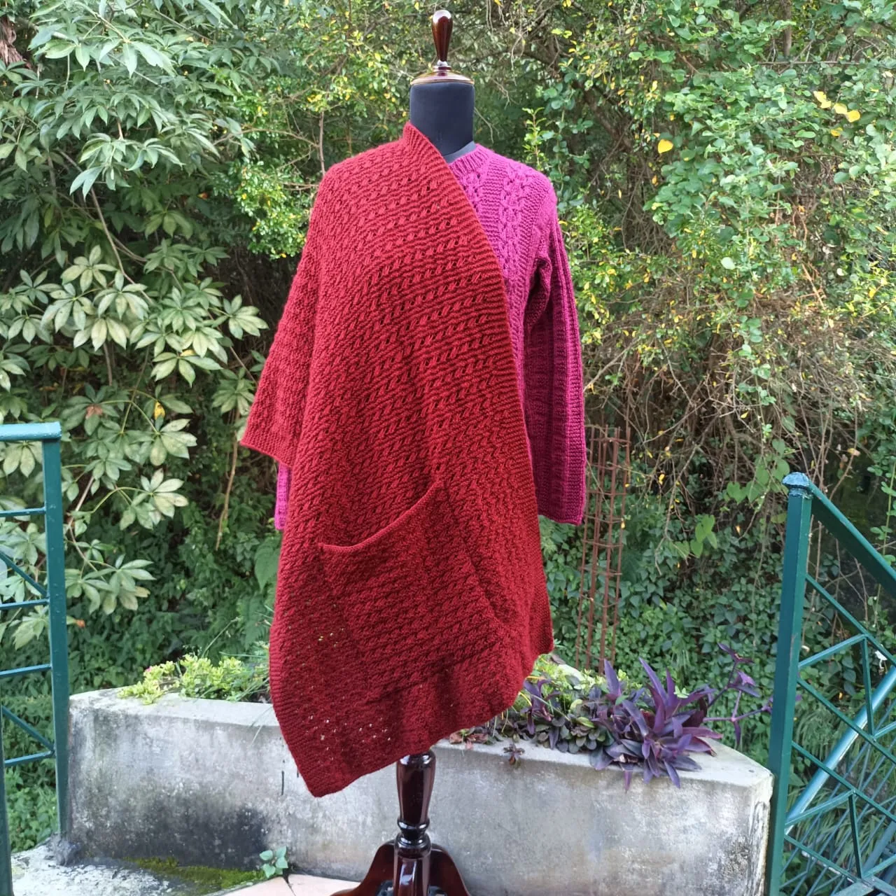 Maroon Hand-Knitted Woollen Stole With Pockets | Women Winter Wear
