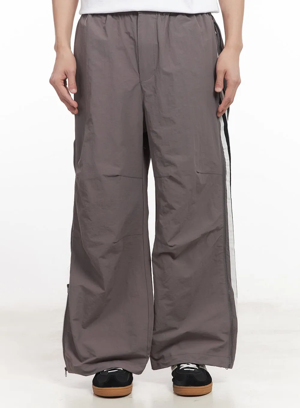 Men's Nylon Striped Wide-Fit Pants IA510