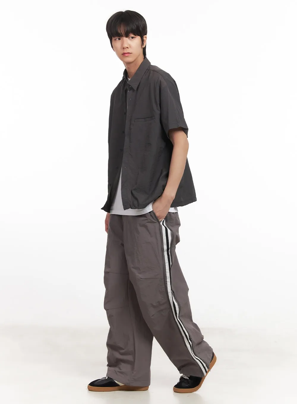 Men's Nylon Striped Wide-Fit Pants IA510